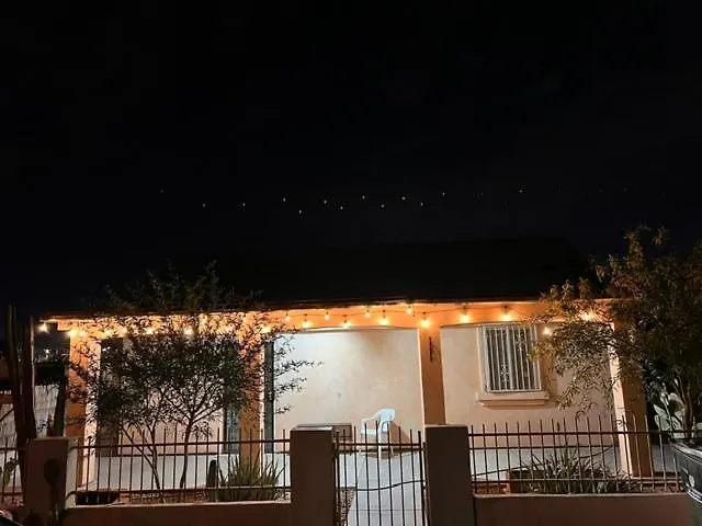 Downtown Secluded 3 *